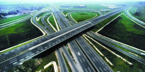 交通新基建 重塑未来出行，以智能赋能便捷、安全、高效新体验